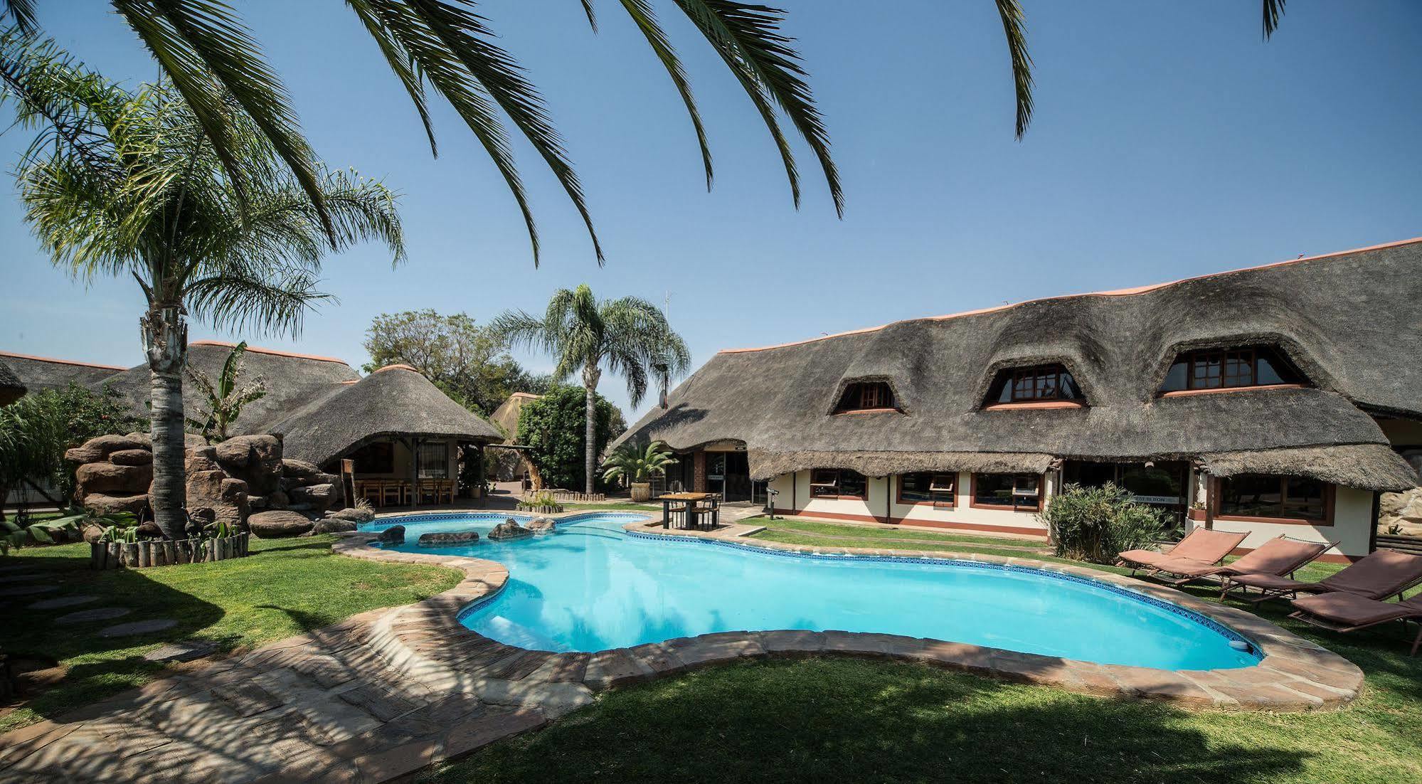 Cest Si Bon Hotel Otjiwarongo Luaran gambar