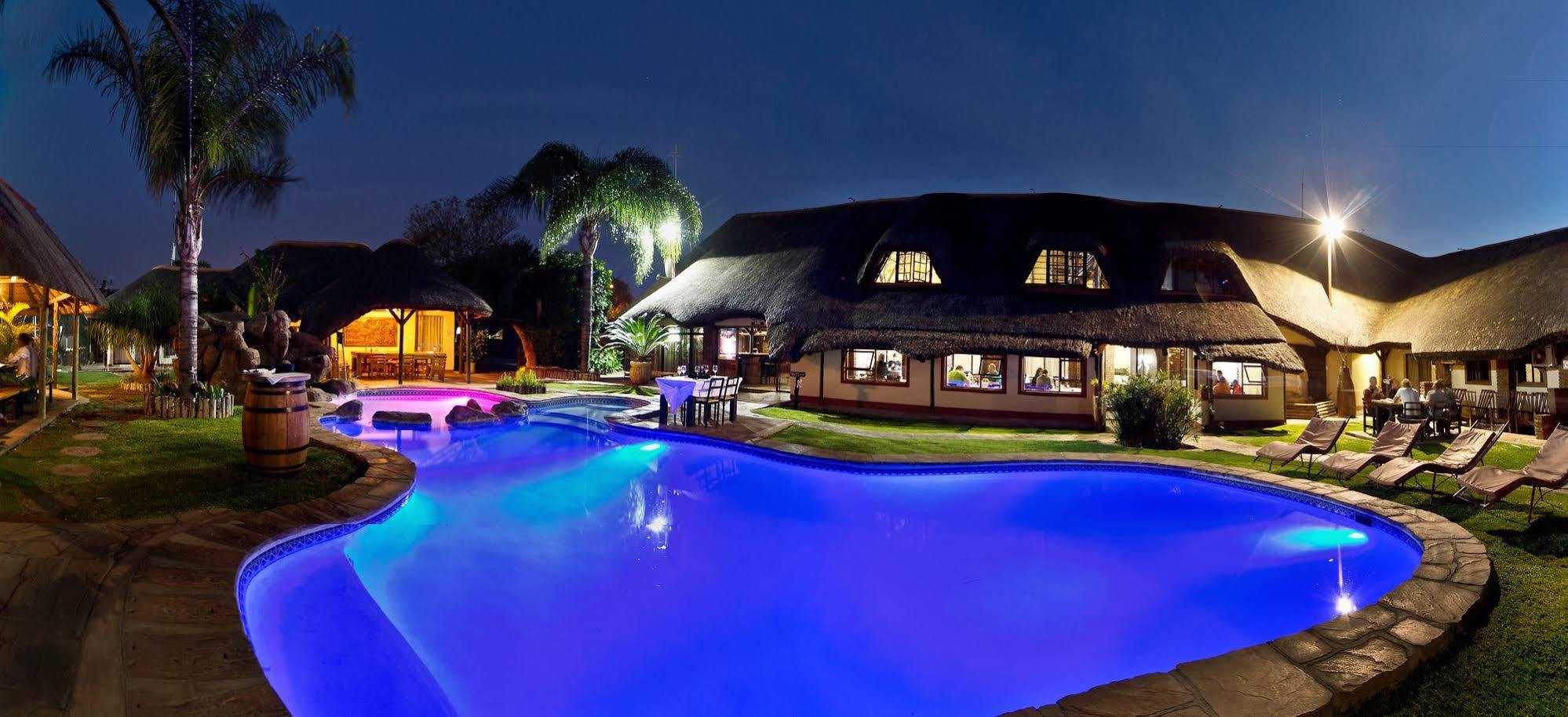 Cest Si Bon Hotel Otjiwarongo Luaran gambar