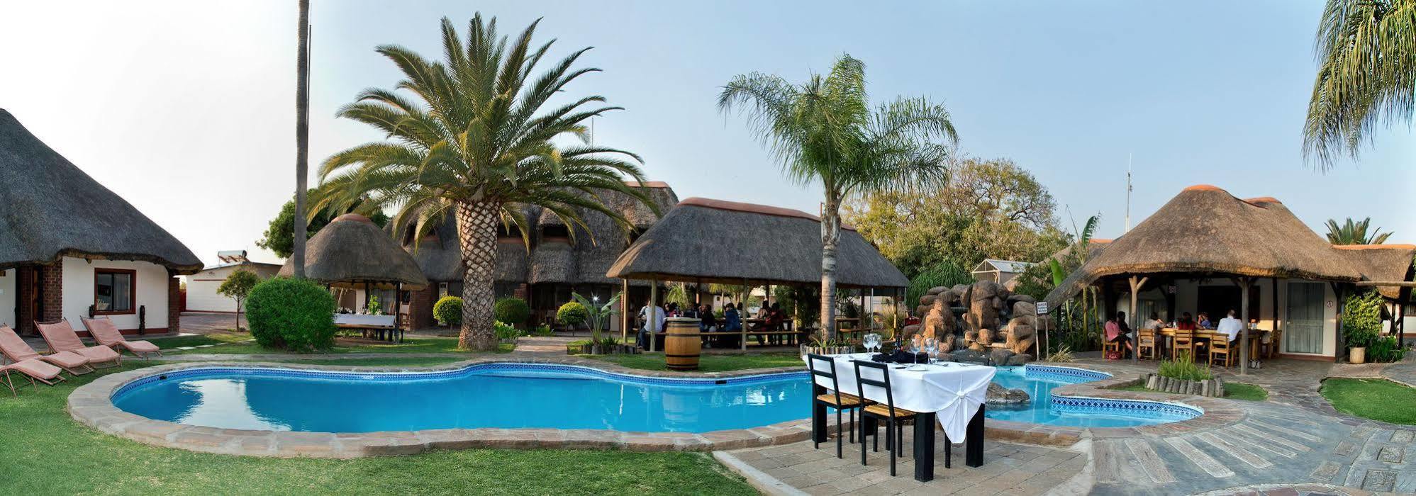 Cest Si Bon Hotel Otjiwarongo Luaran gambar