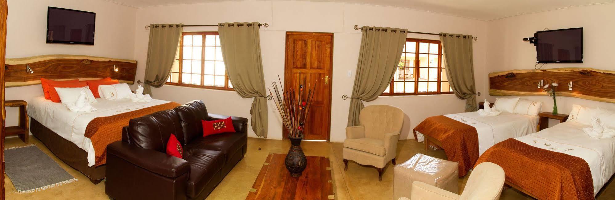 Cest Si Bon Hotel Otjiwarongo Luaran gambar