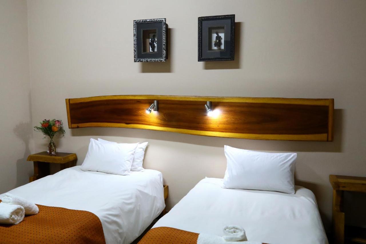 Cest Si Bon Hotel Otjiwarongo Luaran gambar